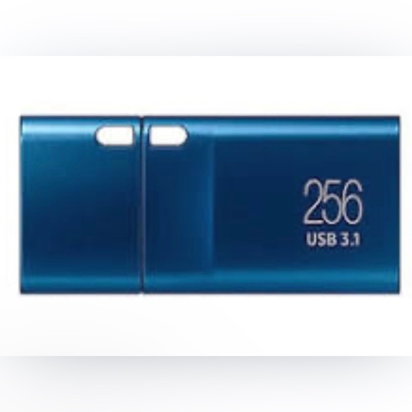 Sézane, Paris Gift Pouch -Stuff the bag of goodies! - Picture 4 of 6